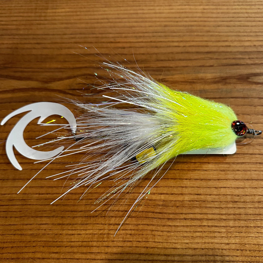 Mosca almizclada con cola de hierro de Bootz Flies