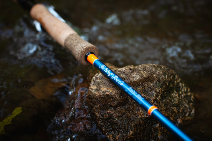 Caña con mosca Whuff Rod Co de doble recorrido de 12 W