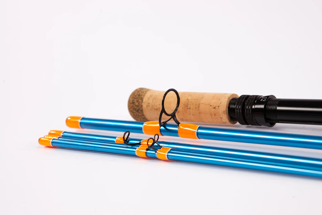 Caña con mosca Whuff Rod Co de doble recorrido de 12 W